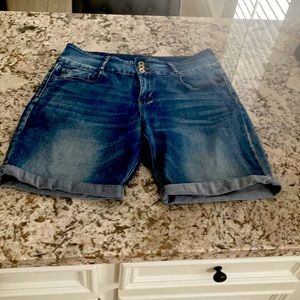 Hydraulic denim mid rise curvy midi shorts